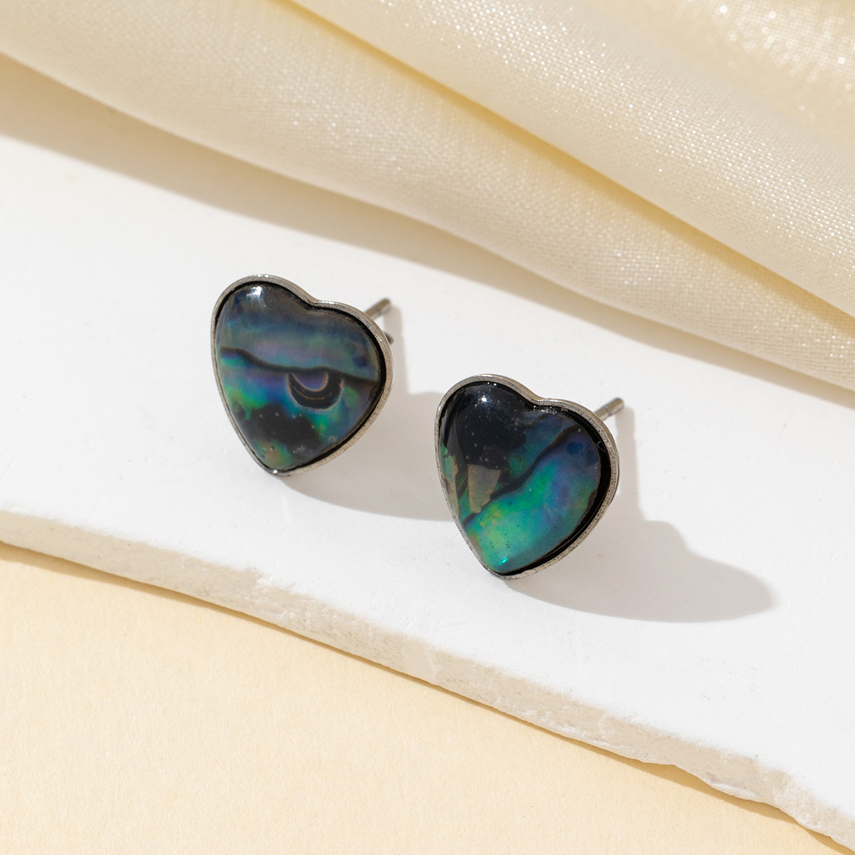 2 個ナチュラルファインシェル白花びら形状絶妙なチャーム儀式 - Jewelry Making Place のレビューと価格